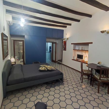 Casa Claudia ~ Rione Monti-Colosseo Róma Kültér fotó