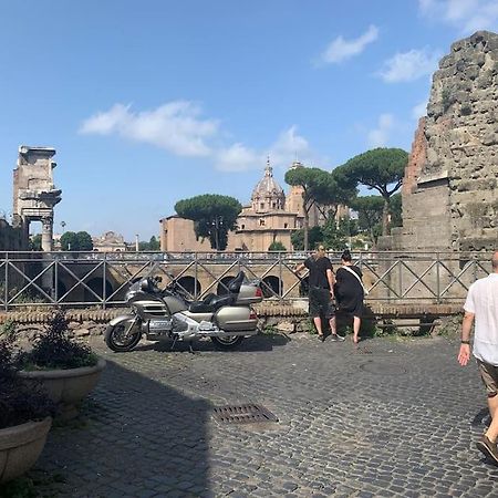 Casa Claudia ~ Rione Monti-Colosseo Róma Kültér fotó